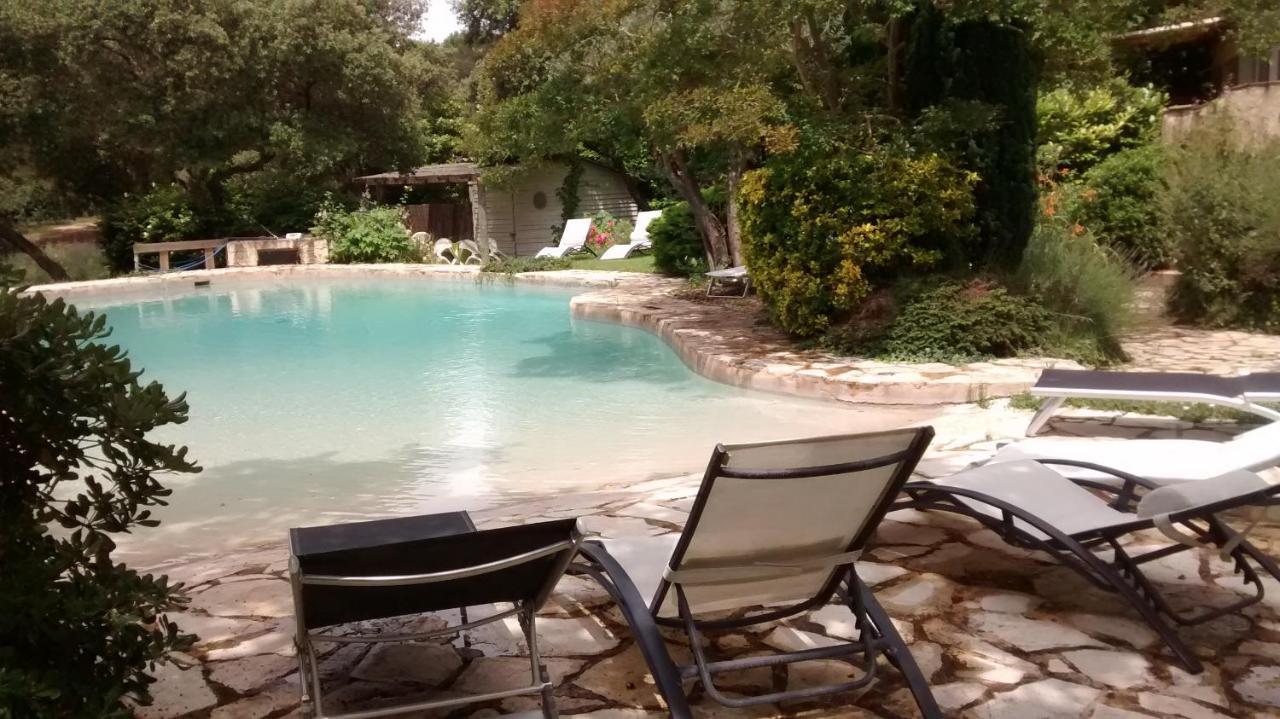 ピオラン La Bousquatiere Bed & Breakfast エクステリア 写真