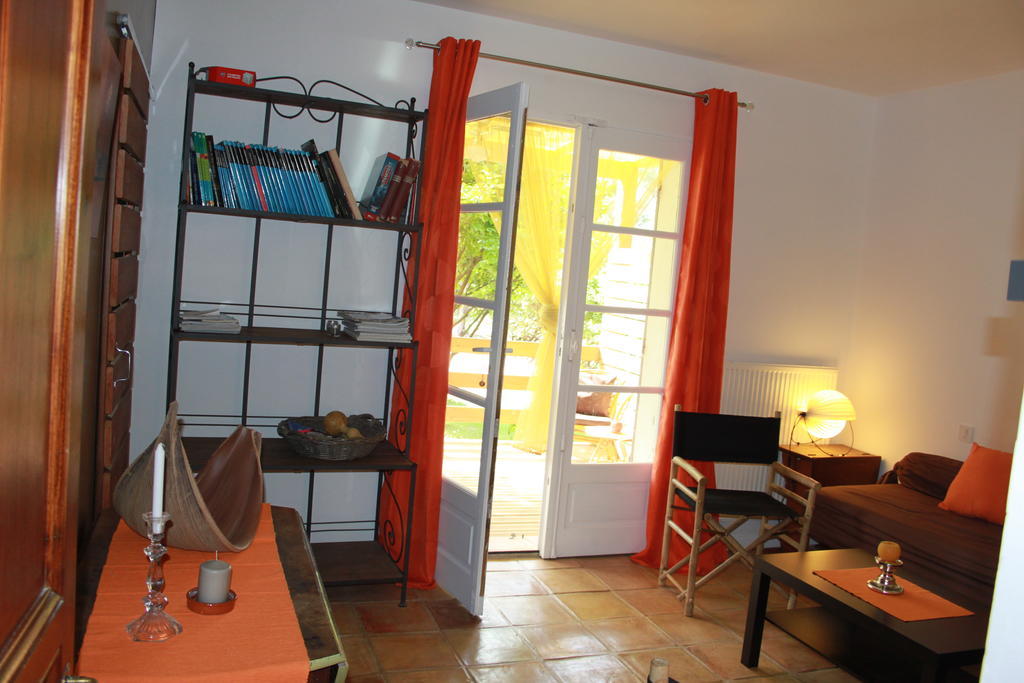 ピオラン La Bousquatiere Bed & Breakfast 部屋 写真
